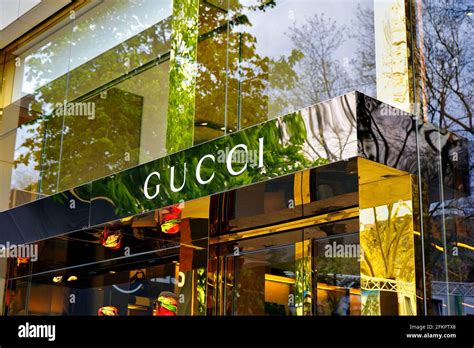 gucci in düsseldorf|Shopping Königsallee .